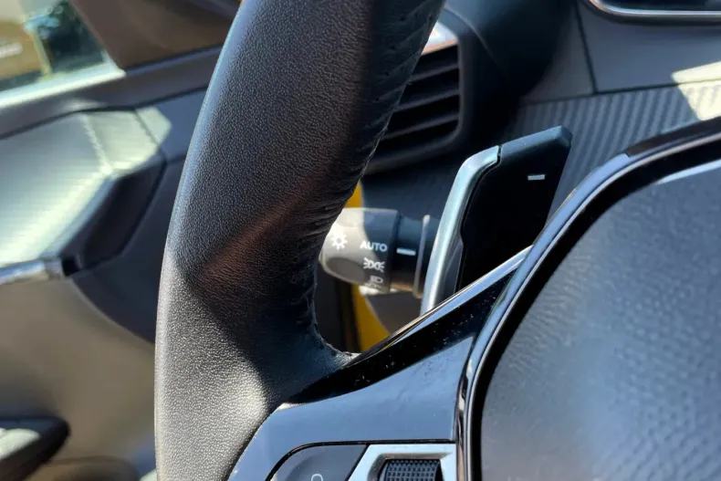 Peugeot 208 din 2023 cu 76.354 km - oferta PEU131362 - foto 17