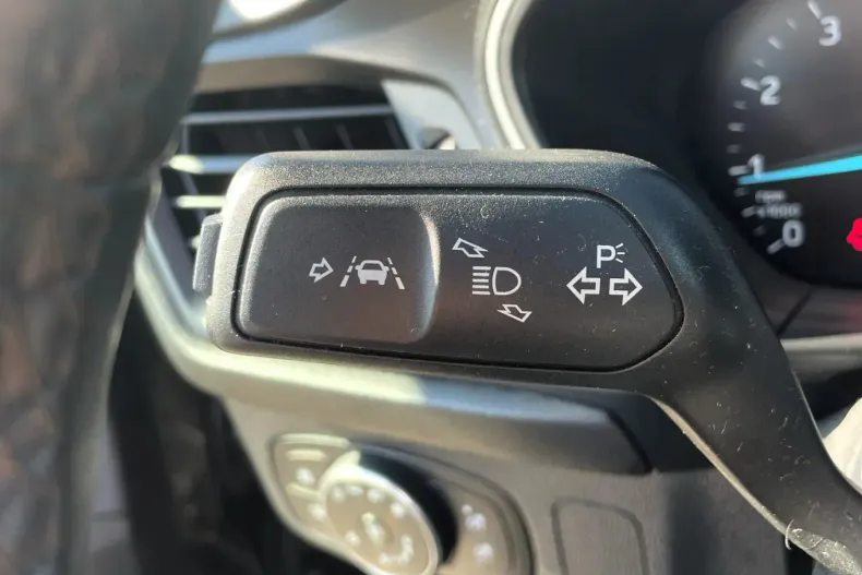 Ford Focus din 2022 cu 73.800 km - oferta FOR131369 - foto 4