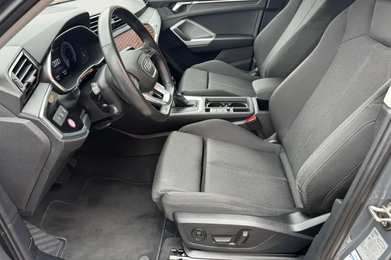 Audi Q3 din 2021 cu 71.000 km - oferta AUD131377 - foto 5