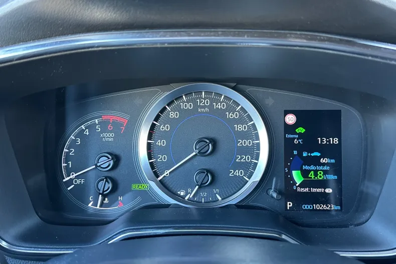 Toyota Corolla din 2021 cu 102.623 km - oferta TOY131379 - foto 8