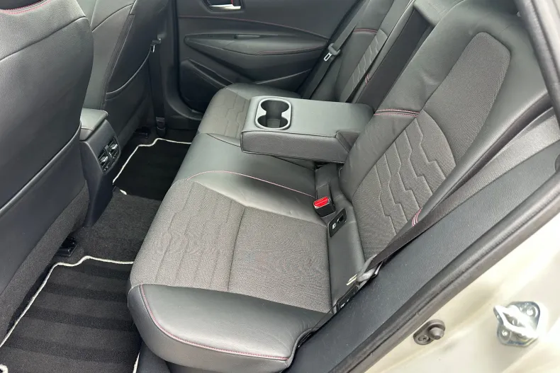 Toyota Corolla din 2019 cu 130.085 km - oferta TOY131381 - foto 8