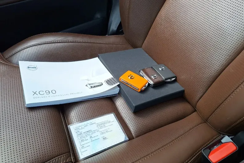 Volvo XC90 din 2021 cu 123.768 km - oferta VOL131386 - foto 6