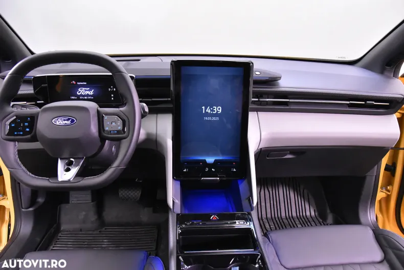 Ford Capri din 2024 cu 4.400 km - oferta FOR131399 - foto 9