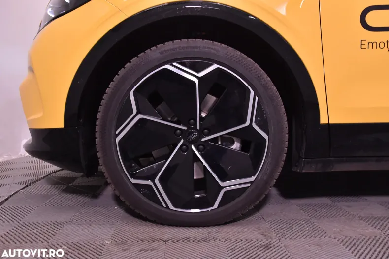 Ford Capri din 2024 cu 4.400 km - oferta FOR131399 - foto 12