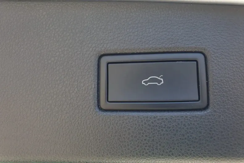 Volkswagen Tiguan din 2021 cu 89.991 km - oferta VOL131410 - foto 12