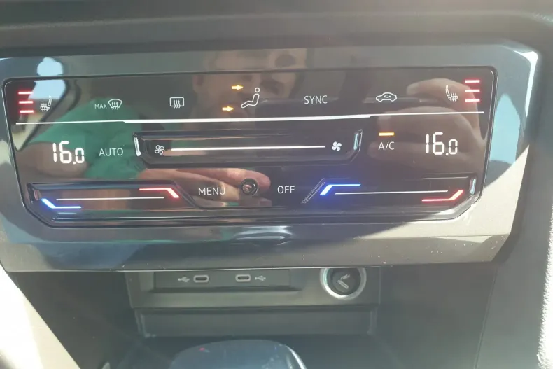 Volkswagen Tiguan din 2021 cu 89.991 km - oferta VOL131410 - foto 26