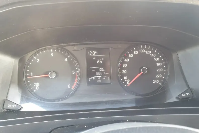 Volkswagen Transporter din 2019 cu 138.400 km - oferta VOL131415 - foto 32