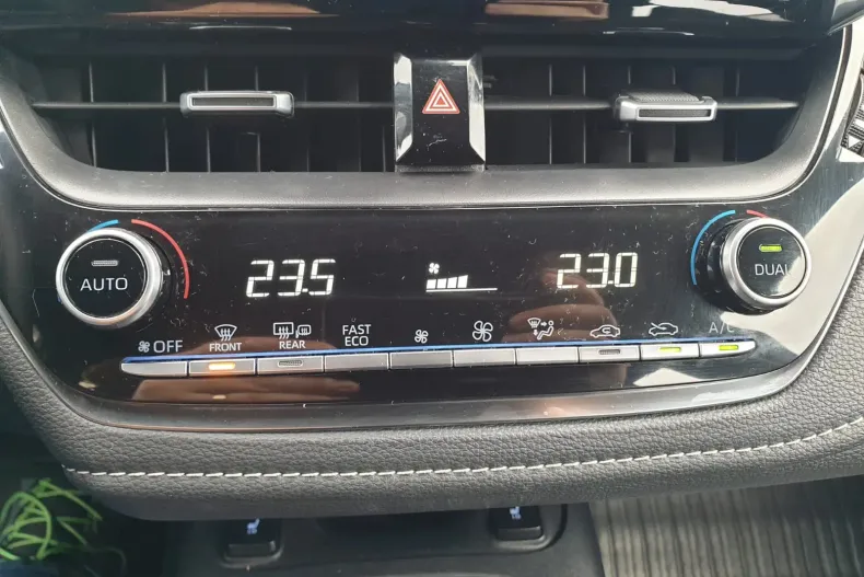 Toyota Corolla din 2020 cu 75.000 km - oferta TOY131418 - foto 26