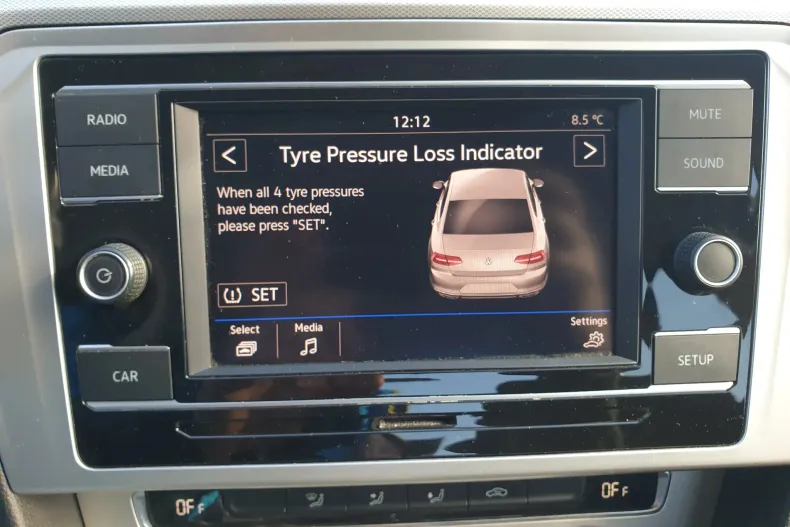 Volkswagen Passat din 2019 cu 142.840 km - oferta VOL131421 - foto 27