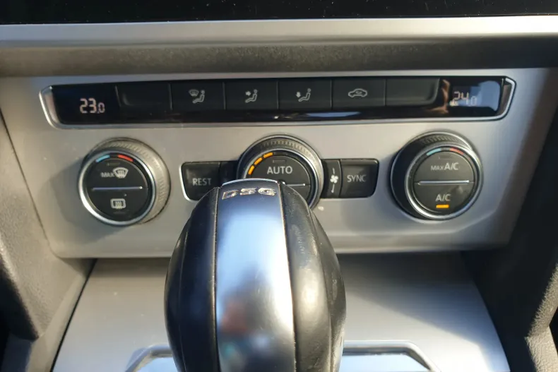 Volkswagen Passat din 2019 cu 142.840 km - oferta VOL131421 - foto 28