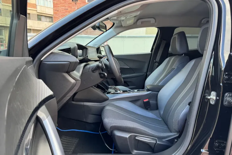 Peugeot 2008 din 2020 cu 60.700 km - oferta PEU131428 - foto 13