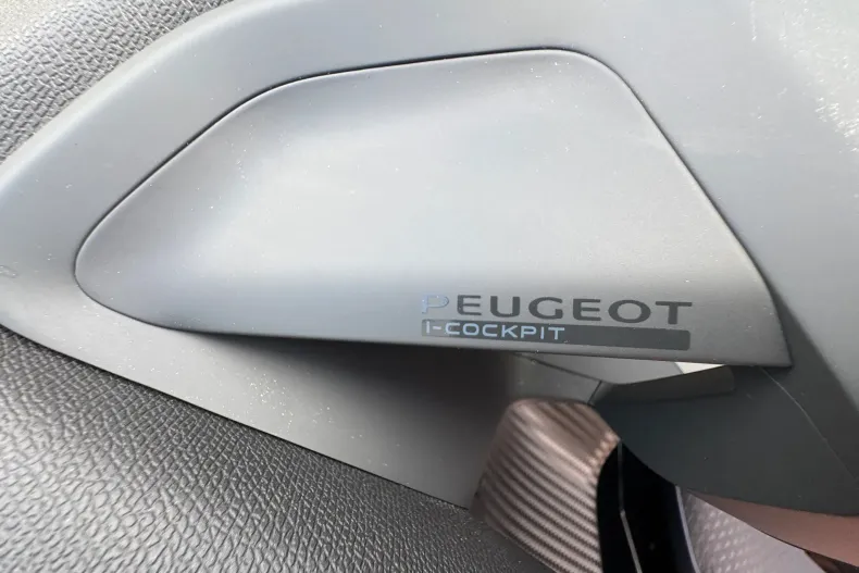 Peugeot 2008 din 2020 cu 60.700 km - oferta PEU131428 - foto 25