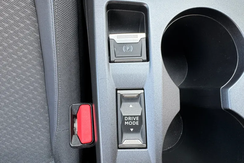 Peugeot 2008 din 2020 cu 60.700 km - oferta PEU131428 - foto 26