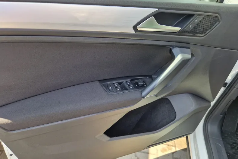 Volkswagen Tiguan din 2020 cu 96.428 km - oferta VOL131442 - foto 7