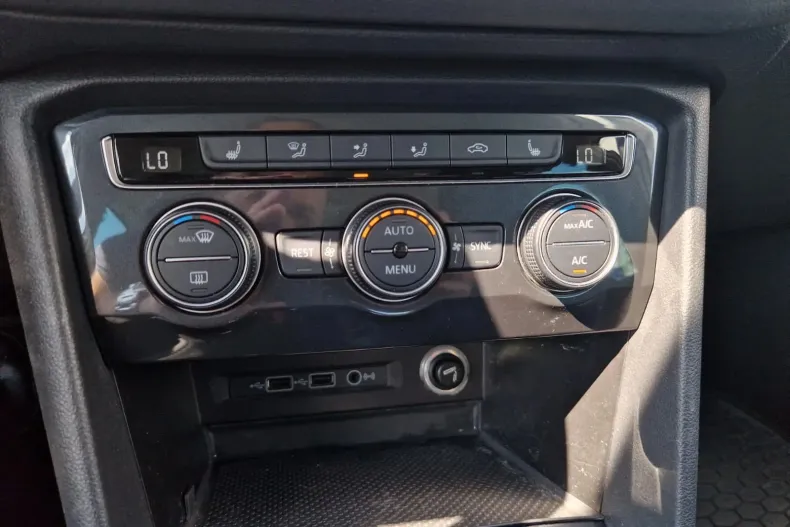 Volkswagen Tiguan din 2020 cu 96.428 km - oferta VOL131442 - foto 16