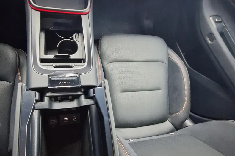 Lynk&Co 08 din 2025 cu 5 km - oferta LYN131462 - foto 17