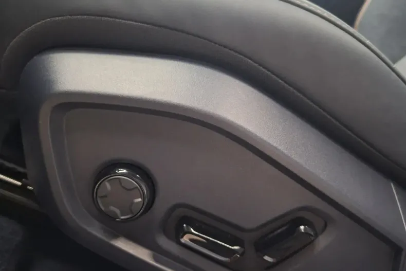 Lynk&Co 08 din 2025 cu 5 km - oferta LYN131462 - foto 33