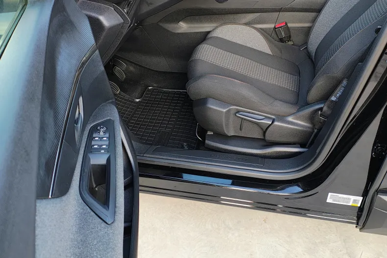 Peugeot 3008 din 2019 cu 152.000 km - oferta PEU131484 - foto 20