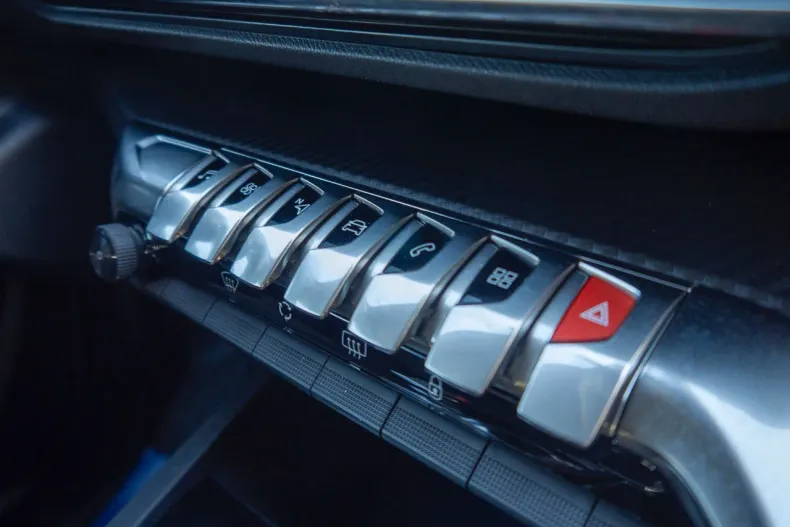 Peugeot 3008 din 2019 cu 117.000 km - oferta PEU131490 - foto 31