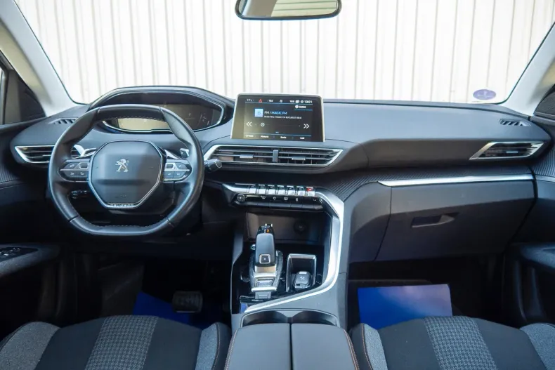 Peugeot 3008 din 2019 cu 117.000 km - oferta PEU131490 - foto 40