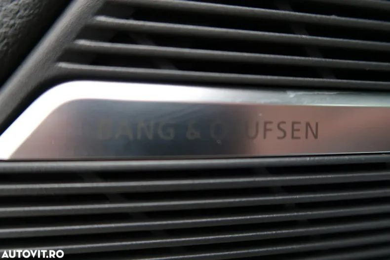 Audi Q8 din 2019 cu 76.500 km - oferta AUD131506 - foto 23