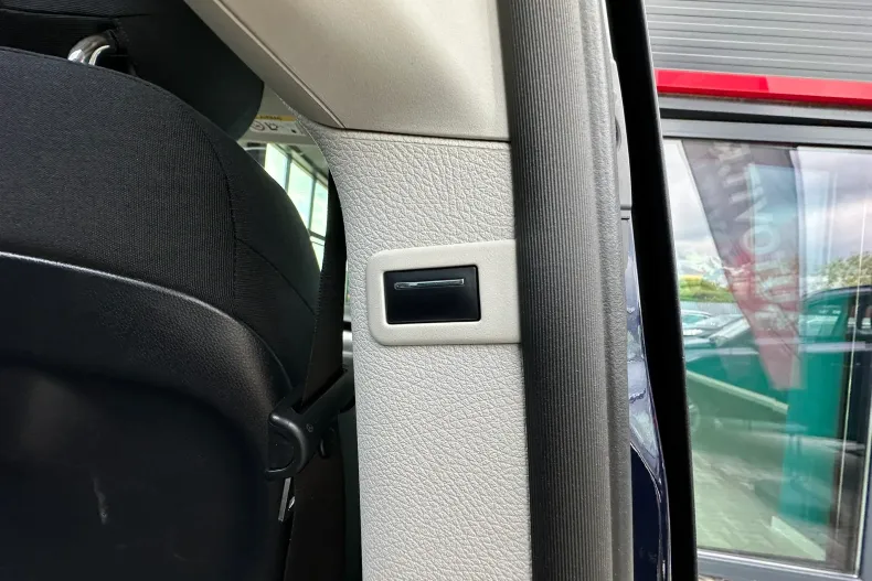 Mercedes-Benz V din 2020 cu 137.150 km - oferta MER131518 - foto 27