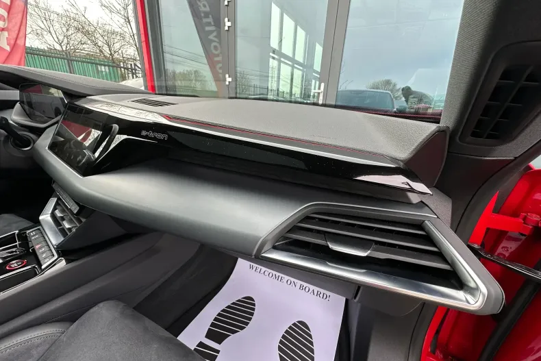 Audi e-tron GT din 2022 cu 52.500 km - oferta AUD131519 - foto 19