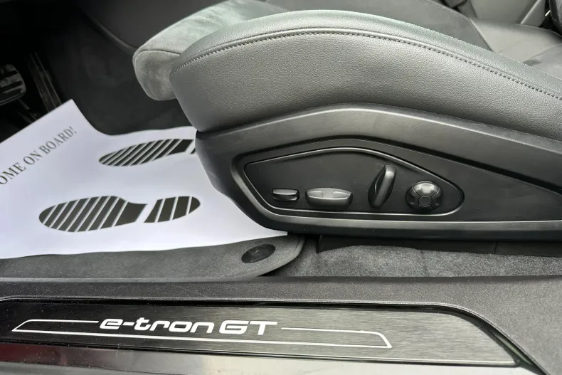 Audi e-tron GT din 2022 cu 52.500 km - oferta AUD131519 - foto 24