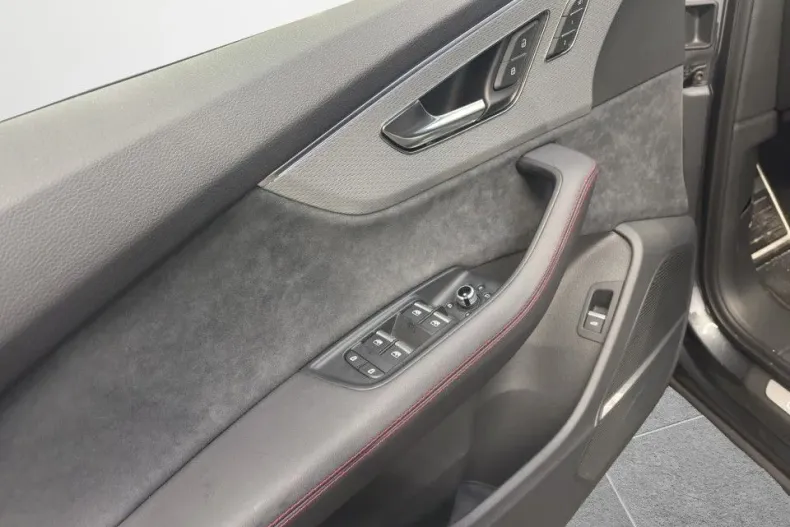 Audi Q7 din 2025 cu 2.500 km - oferta AUD131526 - foto 10