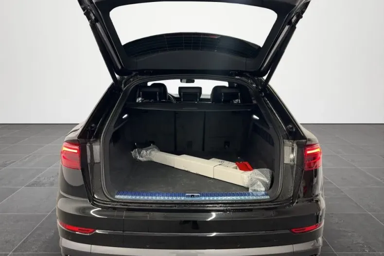 Audi Q8 din 2025 cu 2.200 km - oferta AUD131529 - foto 21