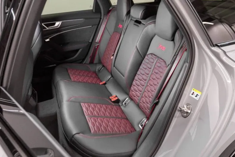 Audi RS6 din 2024 cu 12.000 km - oferta AUD131531 - foto 14