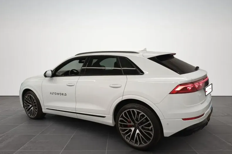 Audi Q8 din 2025 cu 4.000 km - oferta AUD131532 - foto 3
