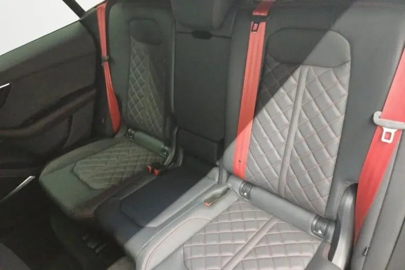 Audi Q8 din 2025 cu 4.000 km - oferta AUD131532 - foto 10