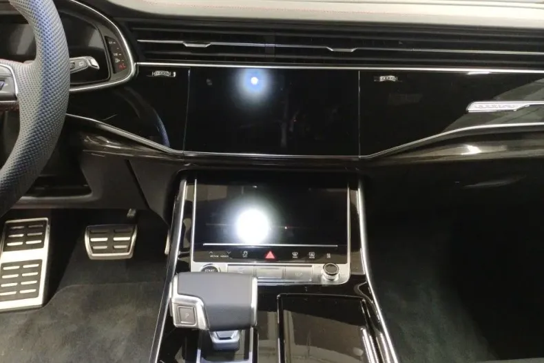 Audi Q8 din 2025 cu 4.000 km - oferta AUD131532 - foto 13