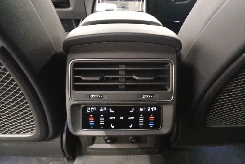 Audi Q8 din 2025 cu 4.000 km - oferta AUD131532 - foto 19