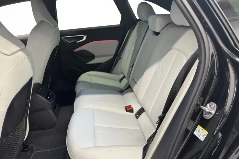 Audi A5 din 2025 cu 4.500 km - oferta AUD131535 - foto 9