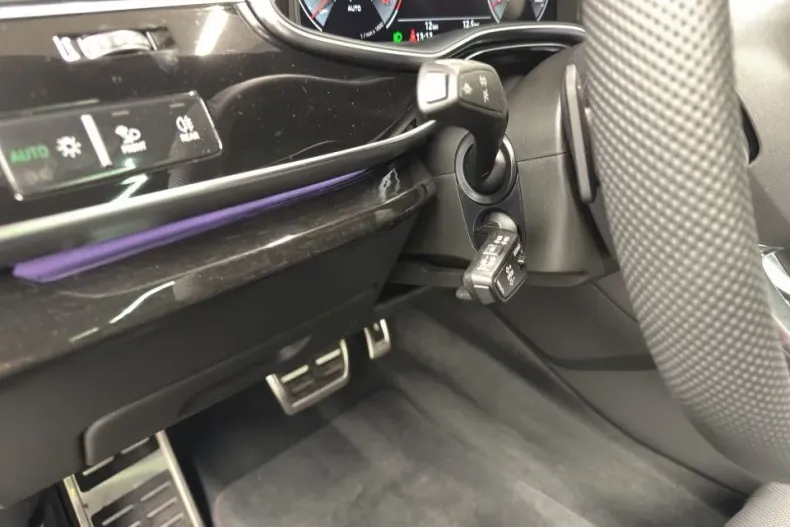 Audi Q7 din 2025 cu 2.100 km - oferta AUD131538 - foto 13