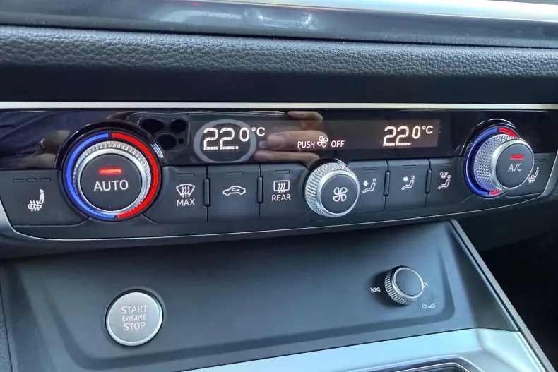 Audi Q3 din 2020 cu 61.894 km - oferta AUD131541 - foto 19