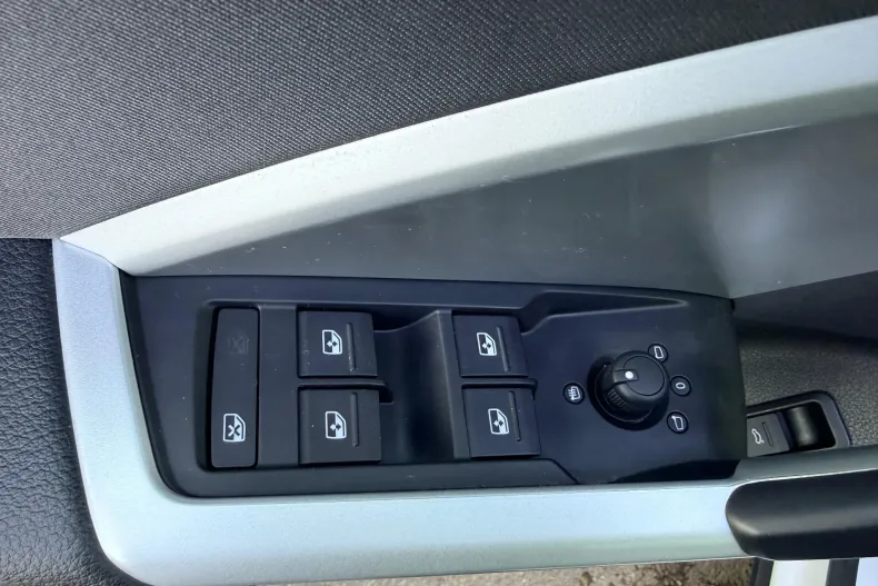 Audi Q3 din 2021 cu 99.700 km - oferta AUD131542 - foto 12