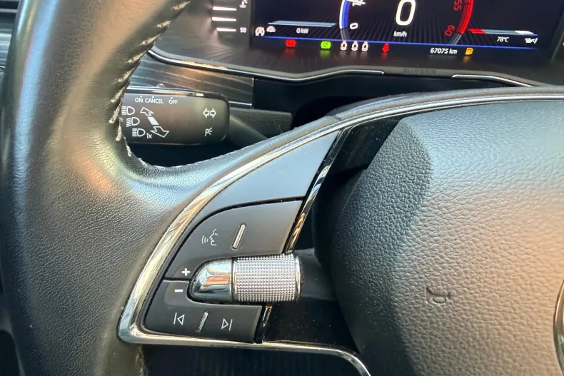 Skoda Superb din 2023 cu 67.045 km - oferta SKO131543 - foto 9