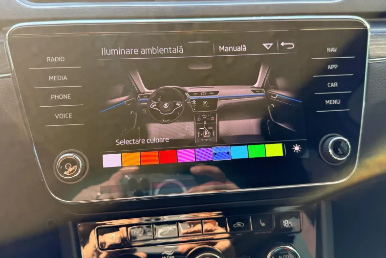 Skoda Superb din 2023 cu 67.045 km - oferta SKO131543 - foto 20