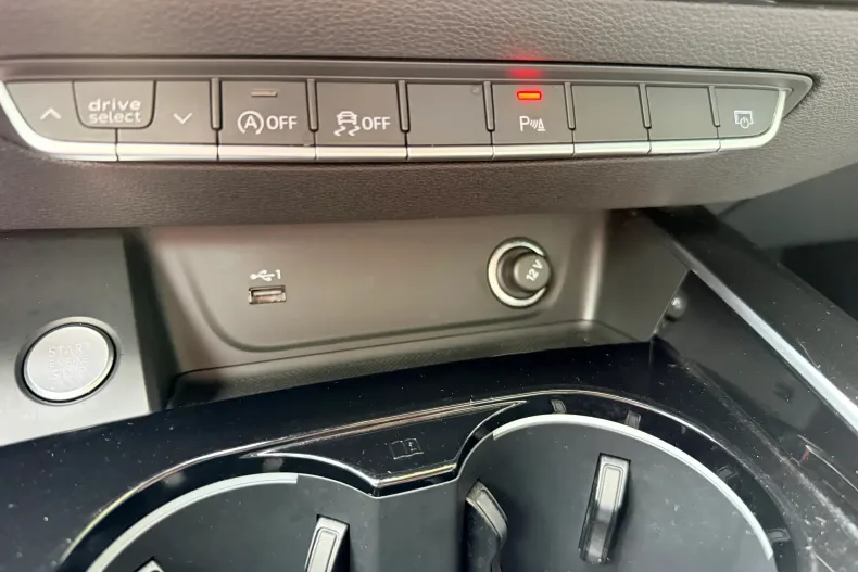 Audi A4 din 2021 cu 54.210 km - oferta AUD131544 - foto 17