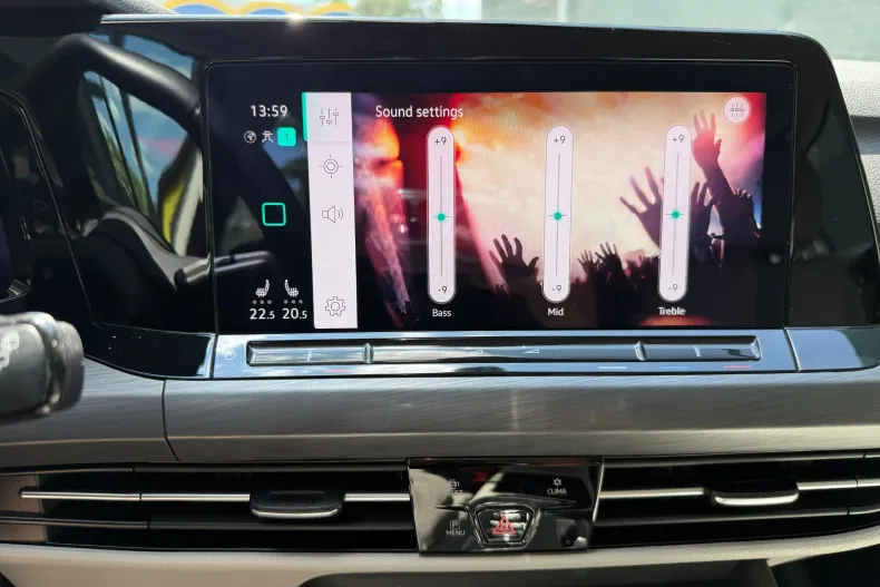 Volkswagen Golf din 2021 cu 51.859 km - oferta VOL131551 - foto 22