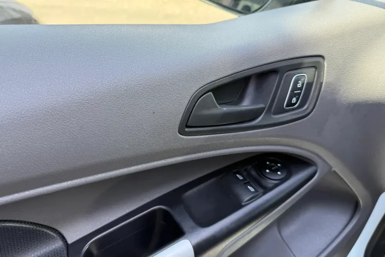 Ford Transit Connect din 2023 cu 31.255 km - oferta FOR131552 - foto 10