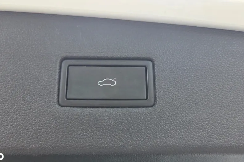 Volkswagen Tiguan din 2022 cu 89.350 km - oferta VOL131556 - foto 9