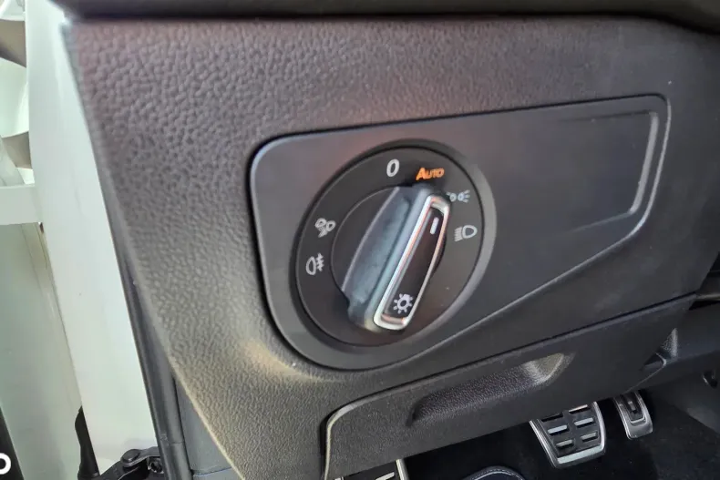 Volkswagen Tiguan din 2022 cu 89.350 km - oferta VOL131556 - foto 16