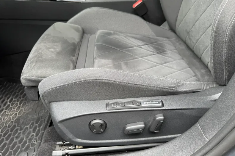 Volkswagen Golf din 2022 cu 58.636 km - oferta VOL131558 - foto 9