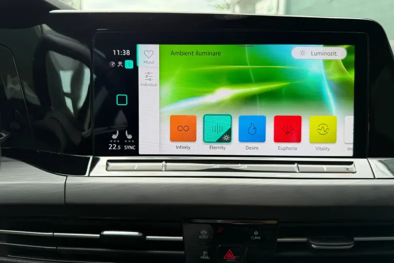 Volkswagen Golf din 2022 cu 58.636 km - oferta VOL131558 - foto 23