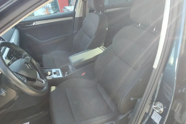 Skoda Superb din 2019 cu 72.819 km - oferta SKO131561 - foto 24