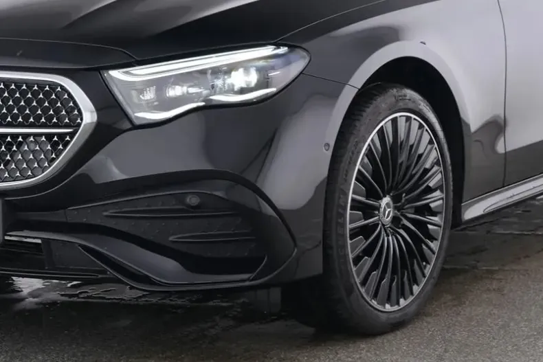 Mercedes-Benz E din 2024 cu 25.004 km - oferta MER131573 - foto 3